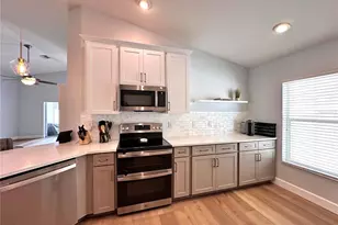 18353 Holland House Loop, Land O Lakes, FL 34638 - Photo 9