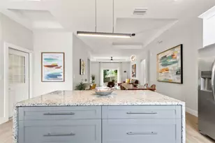 510 E Lime St, Tarpon Springs, FL 34689 - Photo 13