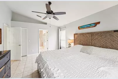 12324 Glenfield Avenue, Tampa, FL 33626 - Photo 11