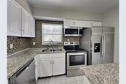 [Address not provided], Tampa, FL 33618 - Photo 5