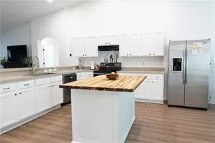 1511 McCrea Dr, Lutz, FL 33549 - Photo 9