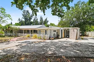4304 Midland Rd, Sarasota, FL 34231 - Photo 3