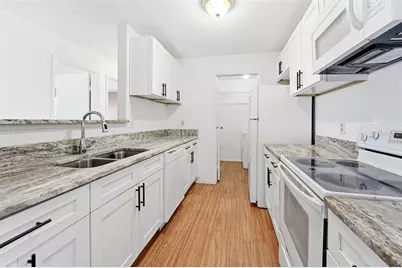 1400 Gandy Boulevard N #411, Saint Petersburg, FL 33702 - Photo 3
