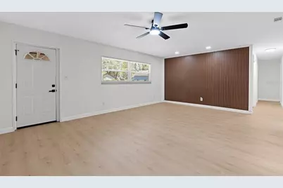207 W Bougainvillea Avenue, Tampa, FL 33612 - Photo 3