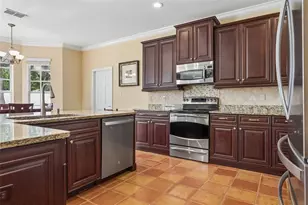 219 N Excelda Ave, Tampa, FL 33609 - Photo 9