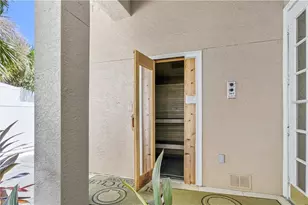 4301 Bay Club Cir, Tampa, FL 33607 - Photo 11
