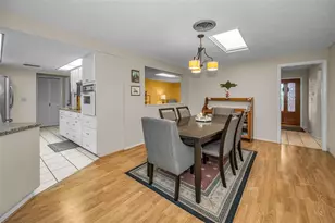 1368 Williams Dr, Clearwater, FL 33764 - Photo 7