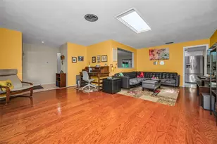 1368 Williams Dr, Clearwater, FL 33764 - Photo 5