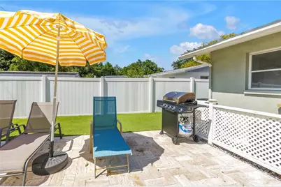 12096 Oak Street, Largo, FL 33774 - Photo 31