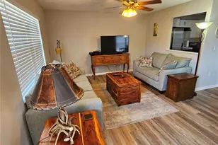 301 Andover Pl S, Sun City Center, FL 33573 - Photo 3