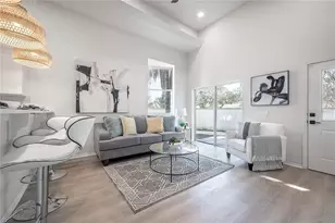 9417 Citrus Glen Pl, Tampa, FL 33618 - Photo 3
