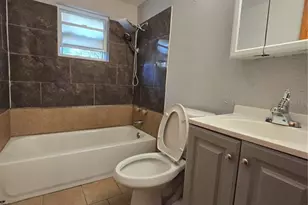 209 W Kirby St, Tampa, FL 33604 - Photo 9