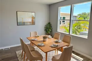 460 Mt Oak Ave NE, Saint Petersburg, FL 33702 - Photo 9