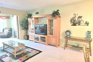 2440 World Pkwy Blvd, Clearwater, FL 33763 - Photo 9