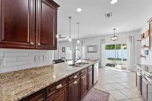 2916 Winglewood Cir, Lutz, FL 33558 - Photo 17