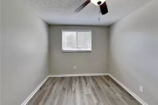 [Address not provided], Tampa, FL 33618 - Photo 9