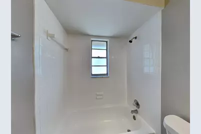 [Address not provided], Tampa, FL 33618 - Photo 11