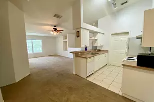 36101 Deer Creek Dr, Zephyrhills, FL 33541 - Photo 3