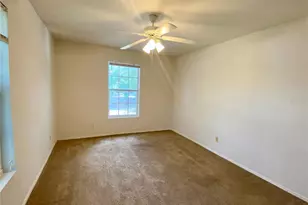36101 Deer Creek Dr, Zephyrhills, FL 33541 - Photo 5
