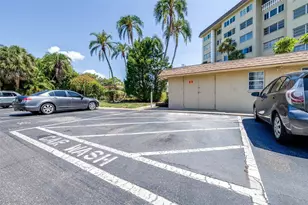 8950 Park Blvd, Seminole, FL 33777 - Photo 21