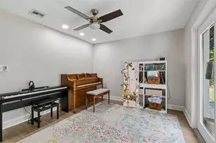 2920 W Ellis Dr, Tampa, FL 33611 - Photo 31