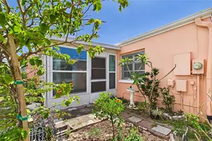 325 Sky Loch Dr W, Dunedin, FL 34698 - Photo 29