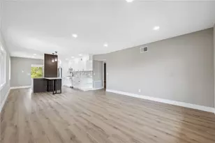 2072 Australia Way W, Clearwater, FL 33763 - Photo 5