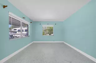 11095 2nd St E, Treasure Island, FL 33706 - Photo 7