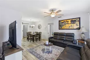 10801 W Elbow Dr, Tampa, FL 33612 - Photo 5
