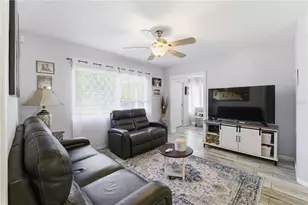 10801 W Elbow Dr, Tampa, FL 33612 - Photo 7