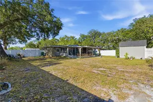 10801 W Elbow Dr, Tampa, FL 33612 - Photo 31