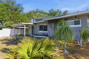 10801 W Elbow Dr, Tampa, FL 33612 - Photo 37