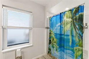 10801 W Elbow Dr, Tampa, FL 33612 - Photo 17