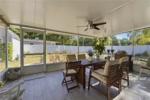 10801 W Elbow Dr, Tampa, FL 33612 - Photo 25