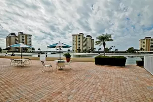 4750 Cove Cir, Saint Petersburg, FL 33708 - Photo 45
