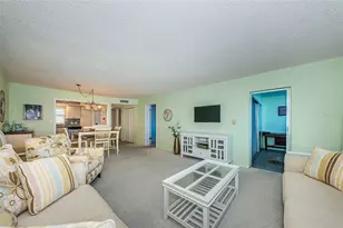 4750 Cove Cir, Saint Petersburg, FL 33708 - Photo 21