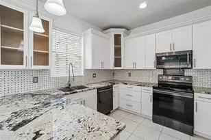 18032 Malakai Isle Dr, Tampa, FL 33647 - Photo 13