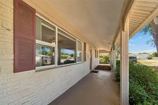 2863 60th Way N, Saint Petersburg, FL 33710 - Photo 3