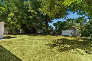 11206 N Arden Ave, Tampa, FL 33612 - Photo 35