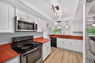 2583 Countryside Blvd, Clearwater, FL 33761 - Photo 11