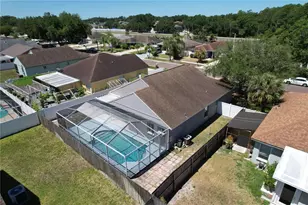 11027 Streamside Dr, Tampa, FL 33624 - Photo 3