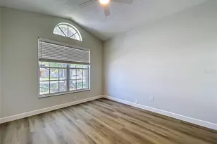 11027 Streamside Dr, Tampa, FL 33624 - Photo 25