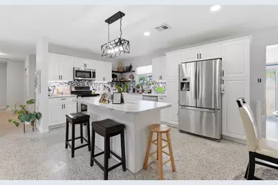10107 N Aster Avenue, Tampa, FL 33612 - Photo 37