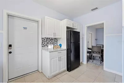 10107 N Aster Avenue, Tampa, FL 33612 - Photo 9