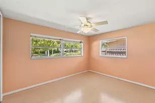 1413 Embassy Dr, Clearwater, FL 33764 - Photo 13
