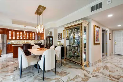 4737 Dolphin Cay Lane S #407, Saint Petersburg, FL 33711 - Photo 13