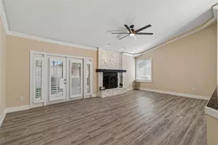 14675 Village Glen Cir, Tampa, FL 33618 - Photo 15