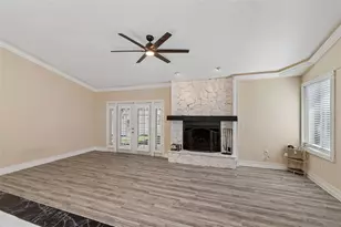 14675 Village Glen Cir, Tampa, FL 33618 - Photo 17