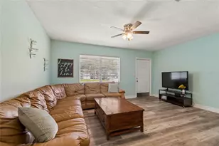 111 W Grapefruit Cir, Clearwater, FL 33763 - Photo 11