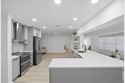 1200 80th St S, Saint Petersburg, FL 33707 - Photo 27